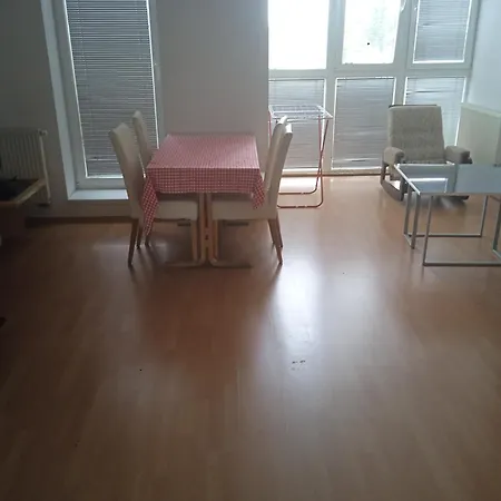 Privatunterkunft Byt Vinor *